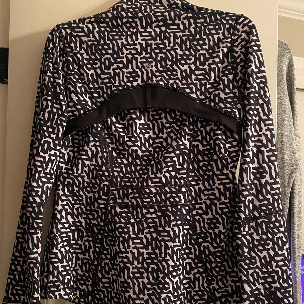 Lululemon Define Jacket size 8